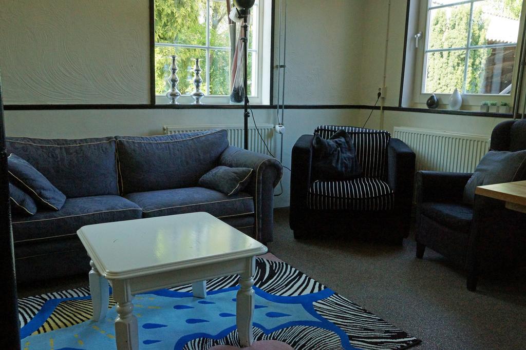 Overloon D'N Twist Bed & Breakfast エクステリア 写真